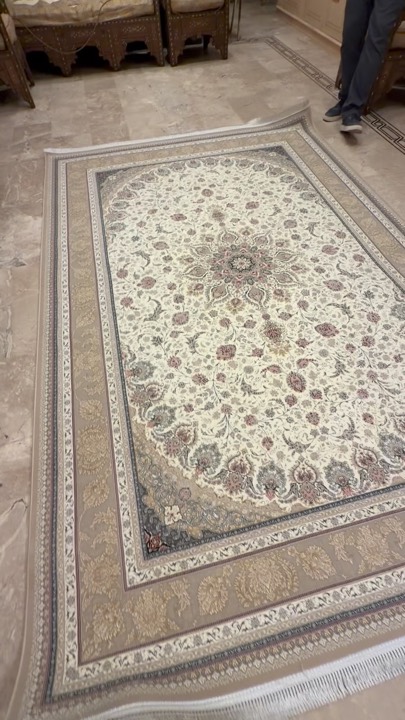 Cream carpet with a central medallion